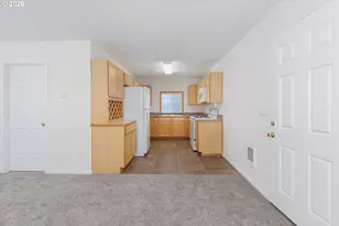 561 W Olive St, Newport, OR 97365 - Photo 25