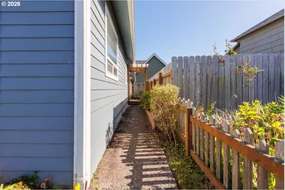 561 W Olive St, Newport, OR 97365 - Photo 33