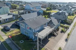 561 W Olive St, Newport, OR 97365 - Photo 41