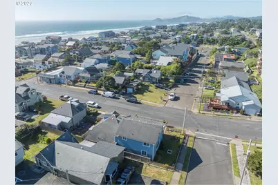 561 W Olive St, Newport, OR 97365 - Photo 43