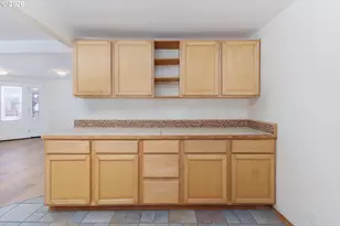 561 W Olive St, Newport, OR 97365 - Photo 5