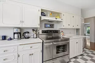 28 W 22nd Ave, Eugene, OR 97405 - Photo 15