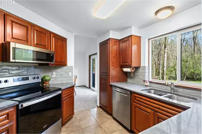 5189 Rosewood St, Lake Oswego, OR 97035 - Photo 9