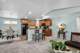 4868 Glacier Dr, Springfield, OR 97478 - Photo 5