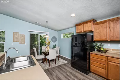 4868 Glacier Dr, Springfield, OR 97478 - Photo 11