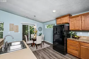 4868 Glacier Dr, Springfield, OR 97478 - Photo 11