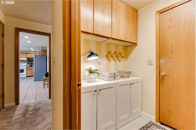886 River Hills Dr, Springfield, OR 97477 - Photo 29