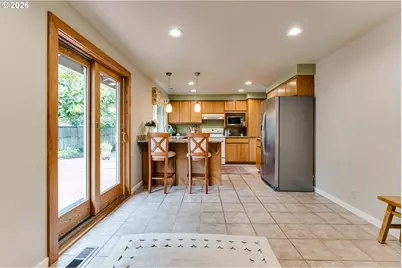 886 River Hills Dr, Springfield, OR 97477 - Photo 17