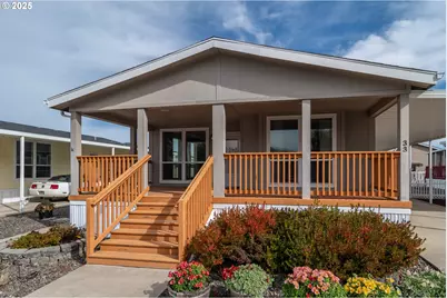 1000 E Central Ave, Sutherlin, OR 97479 - Photo 3