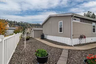 1000 E Central Ave, Sutherlin, OR 97479 - Photo 41