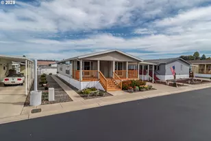 1000 E Central Ave, Sutherlin, OR 97479 - Photo 43