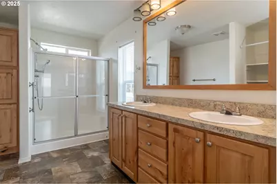 1000 E Central Ave, Sutherlin, OR 97479 - Photo 25