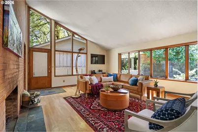 2637 SW Patton Ct, Portland, OR 97201 - Photo 5