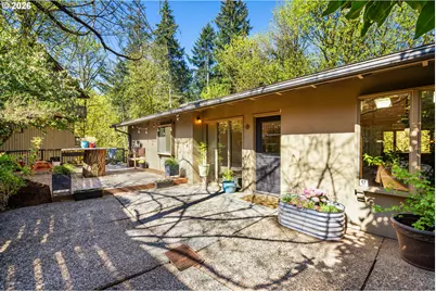 2637 SW Patton Ct, Portland, OR 97201 - Photo 25