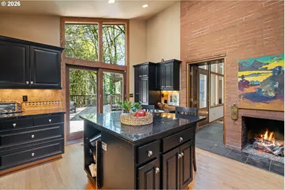 2637 SW Patton Ct, Portland, OR 97201 - Photo 9