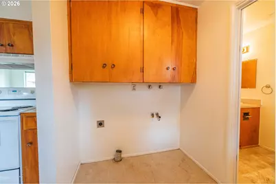 229 Holeman Ave, Eugene, OR 97404 - Photo 27