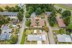 229 Holeman Ave, Eugene, OR 97404 - Photo 11