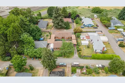 229 Holeman Ave, Eugene, OR 97404 - Photo 17
