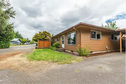 229 Holeman Ave, Eugene, OR 97404 - Photo 3
