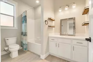 290 Nelson Ln, Gladstone, OR 97027 - Photo 13