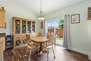 1076 S 40th Pl, Springfield, OR 97478 - Photo 17