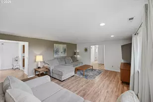 740 H St, Coos Bay, OR 97420 - Photo 7