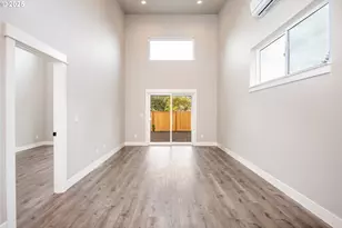 1384 Jacobs Dr, Eugene, OR 97402 - Photo 5