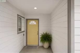 418 Walnut Way, Silverton, OR 97381 - Photo 3