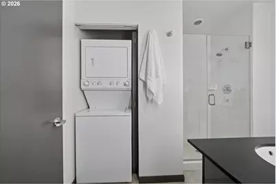 1030 NW 12th Ave #330, Portland, OR 97209 - Photo 11