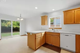 801 E Hilltop Dr, Newberg, OR 97132 - Photo 13