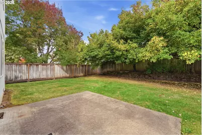 801 E Hilltop Dr, Newberg, OR 97132 - Photo 37