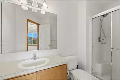 801 E Hilltop Dr, Newberg, OR 97132 - Photo 25