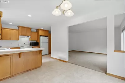 801 E Hilltop Dr, Newberg, OR 97132 - Photo 19