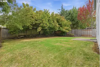801 E Hilltop Dr, Newberg, OR 97132 - Photo 33
