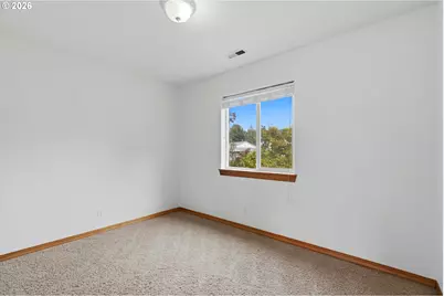 801 E Hilltop Dr, Newberg, OR 97132 - Photo 27