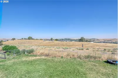 413 SW Nye Ave, Pendleton, OR 97801 - Photo 13
