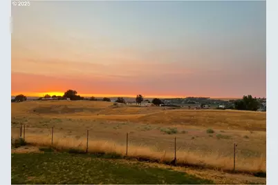 413 SW Nye Ave, Pendleton, OR 97801 - Photo 15