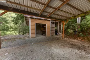 67085 Marlow Creek Rd, Coos Bay, OR 97420 - Photo 37