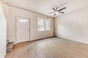 38573 Cascadia Village Dr, Sandy, OR 97055 - Photo 5