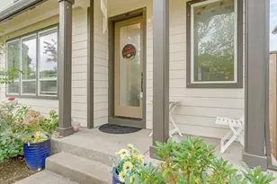 579 NW Adams Ave, Hillsboro, OR 97124 - Photo 1