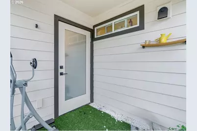 579 NW Adams Ave, Hillsboro, OR 97124 - Photo 17