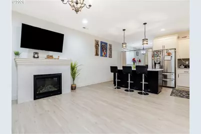 579 NW Adams Ave, Hillsboro, OR 97124 - Photo 5