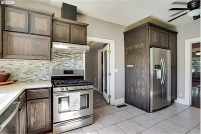 318 Koons St, Silverton, OR 97381 - Photo 13