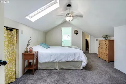 318 Koons St, Silverton, OR 97381 - Photo 25