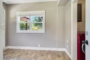 318 Koons St, Silverton, OR 97381 - Photo 15