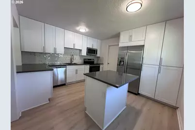 3030 Doughton St S, Salem, OR 97302 - Photo 5