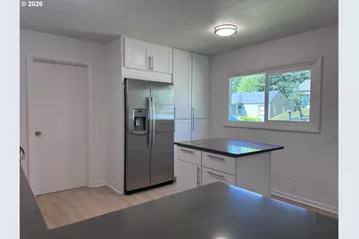 3030 Doughton St S, Salem, OR 97302 - Photo 7