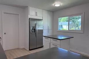 3030 Doughton St S, Salem, OR 97302 - Photo 7