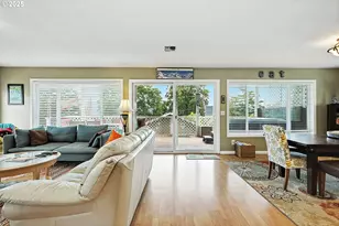 247 NE Washington St, White Salmon, WA 98672 - Photo 5