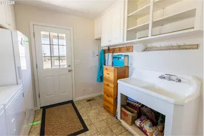 27434 Sanborn Ln, Junction City, OR 97448 - Photo 19